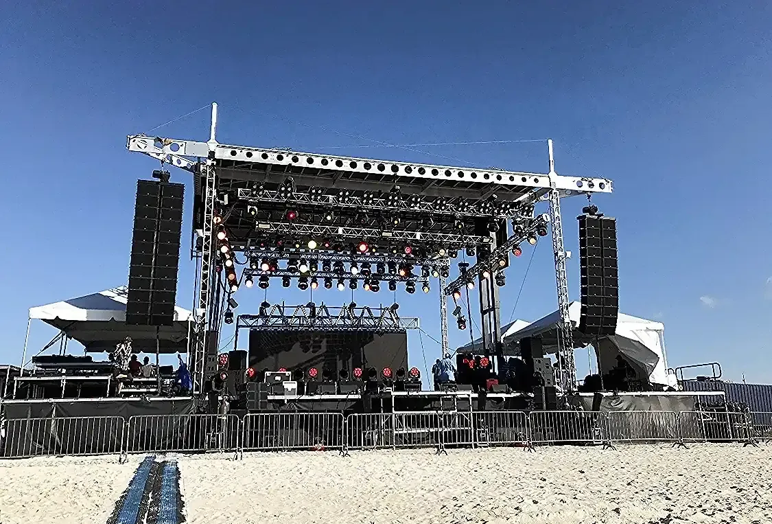 APEX 4240 mobile stage deployed directly on the beach